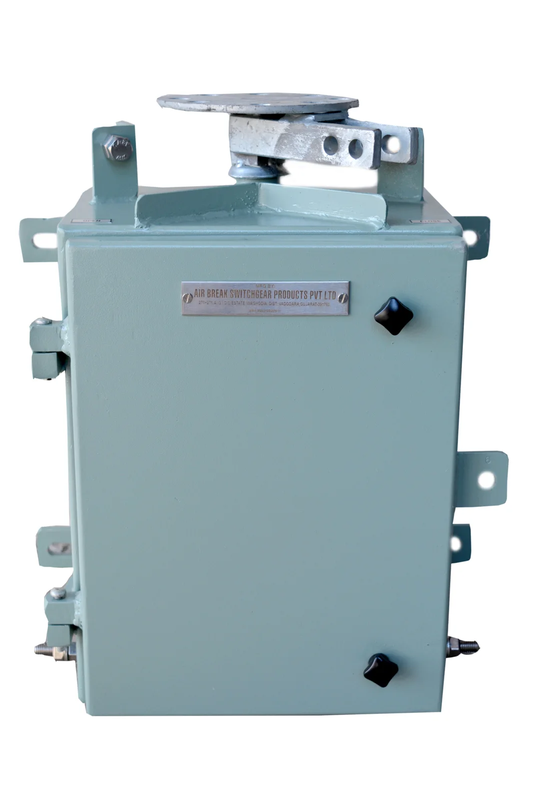 Instrument transformer with steel enclosure
